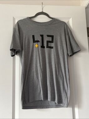 Gray Short Sleeve Graphic Tee with Yellow Star Accent